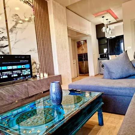 Stunning Seafront Chalet With Unobstructed Views