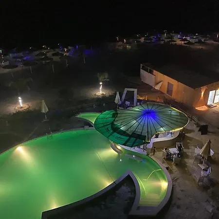 Stunning Seafront Chalet With Unobstructed Views